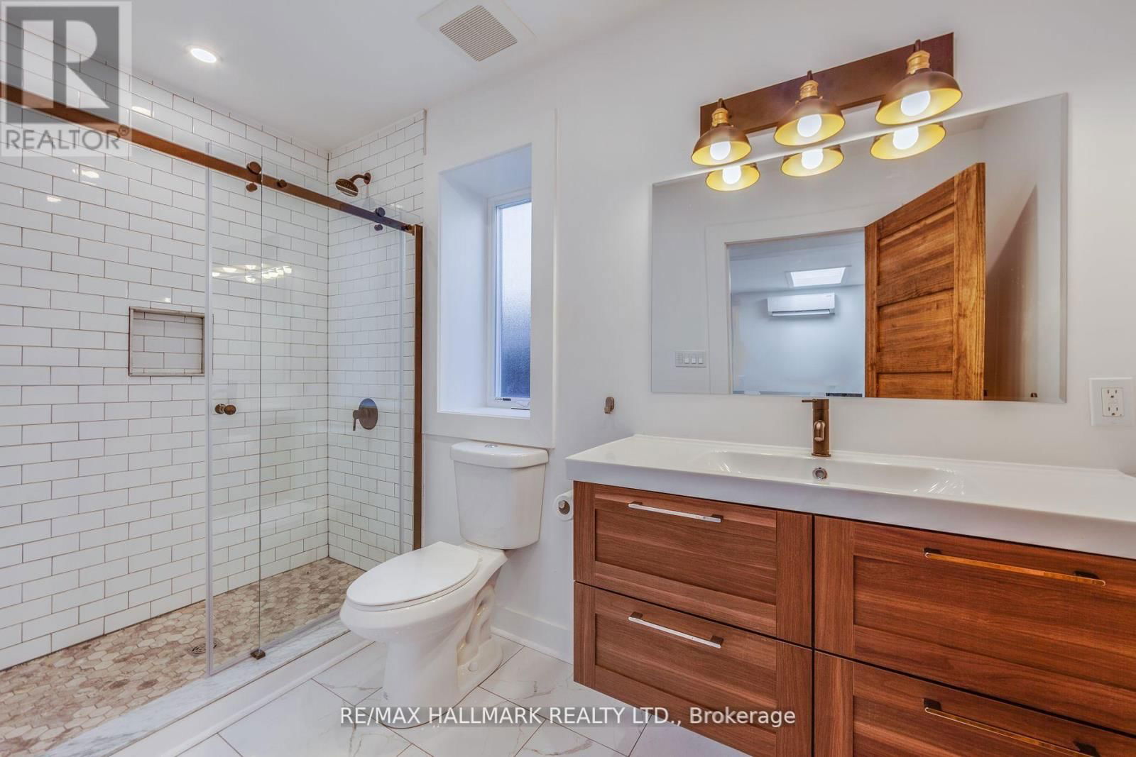 Upper - 327 KENILWORTH AVENUE Image 11