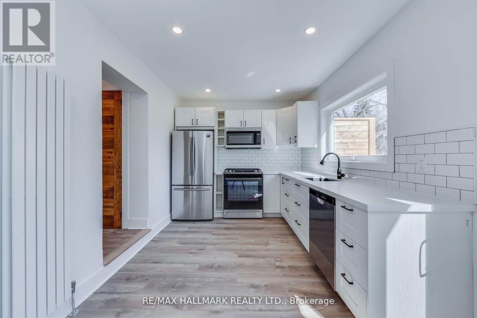 Upper - 327 KENILWORTH AVENUE Image 9