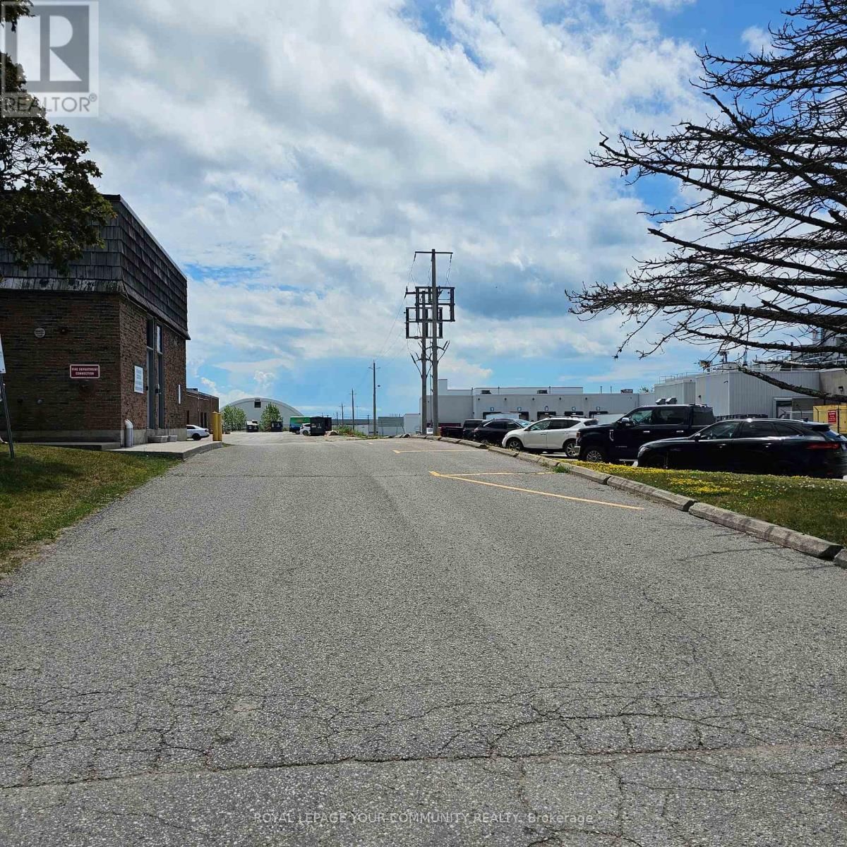 UNIT K - 105 CONSUMERS DRIVE Image 6