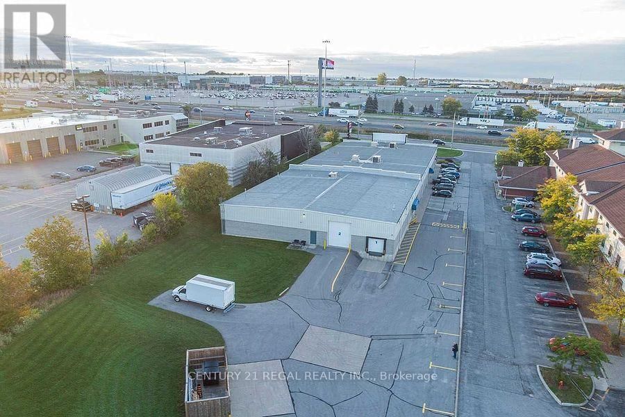 900 CHAMPLAIN AVENUE Image 3