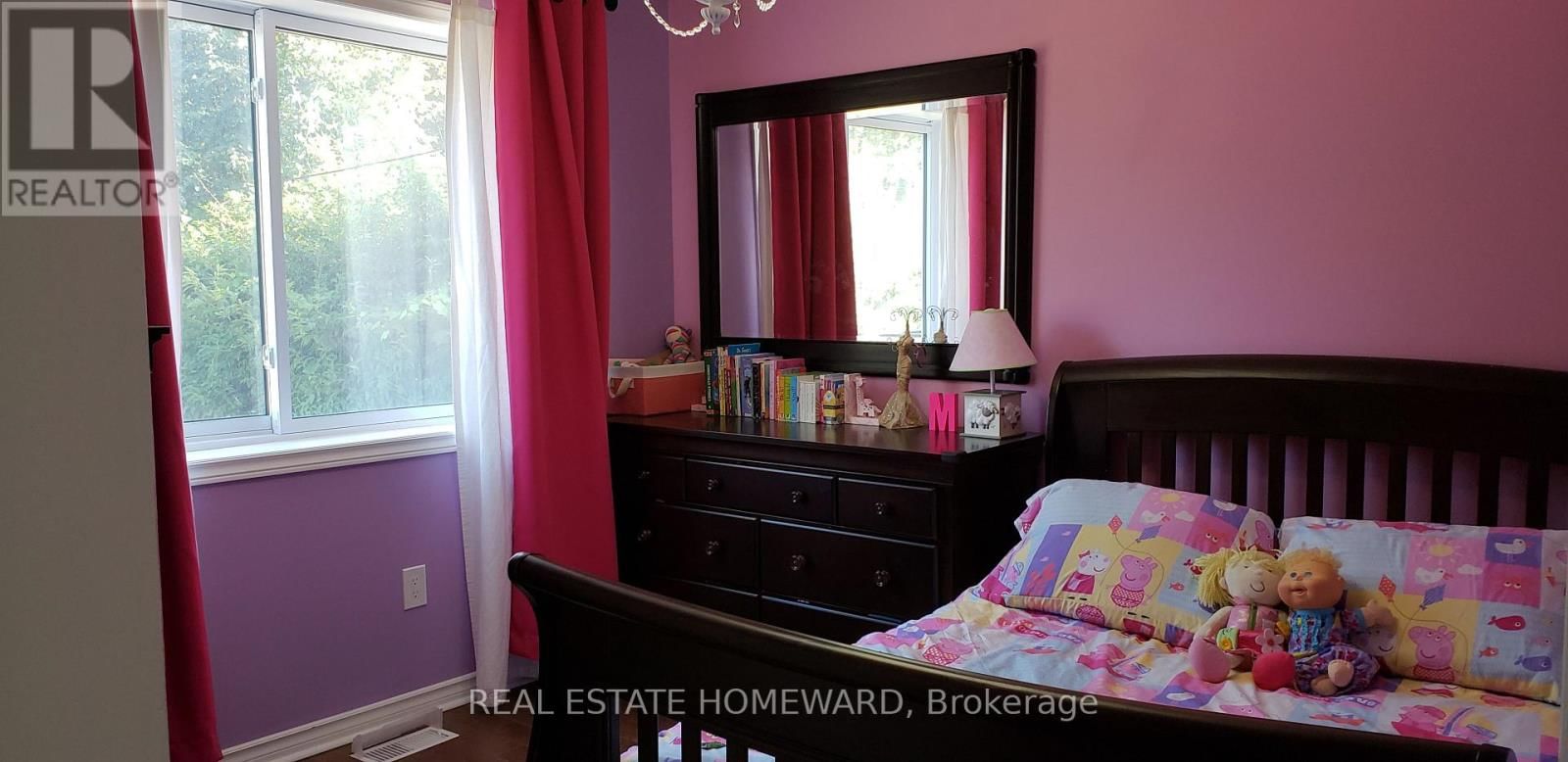 4 MOORECROFT CRESCENT Image 13