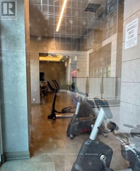 1610 - 20 MEADOWGLEN PLACE Image 26