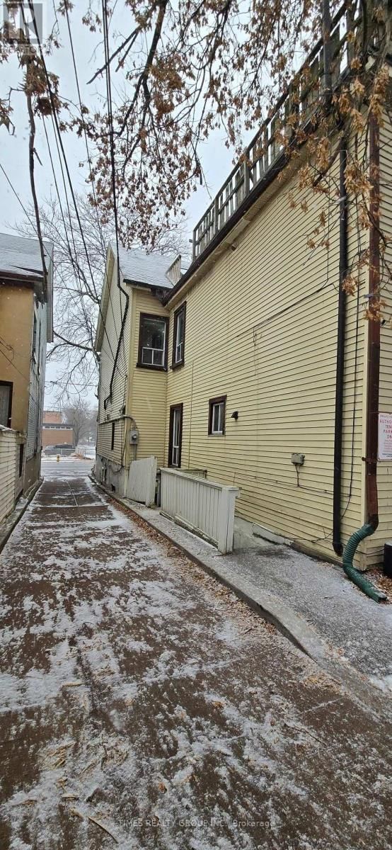 930 DUNDAS STREET EAST Image 2