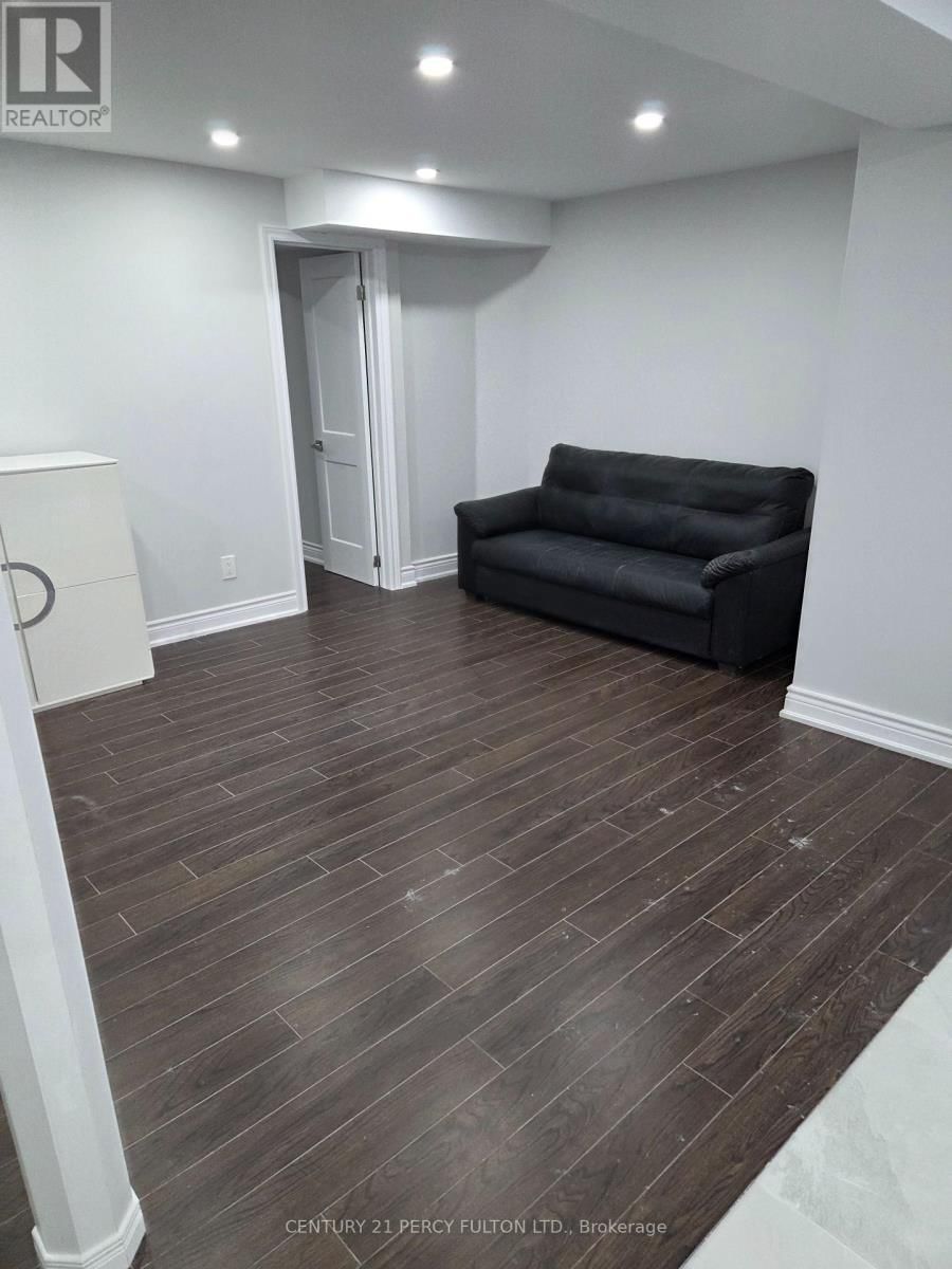 BSMT - 1607 SANDHURST CRESCENT Image 9