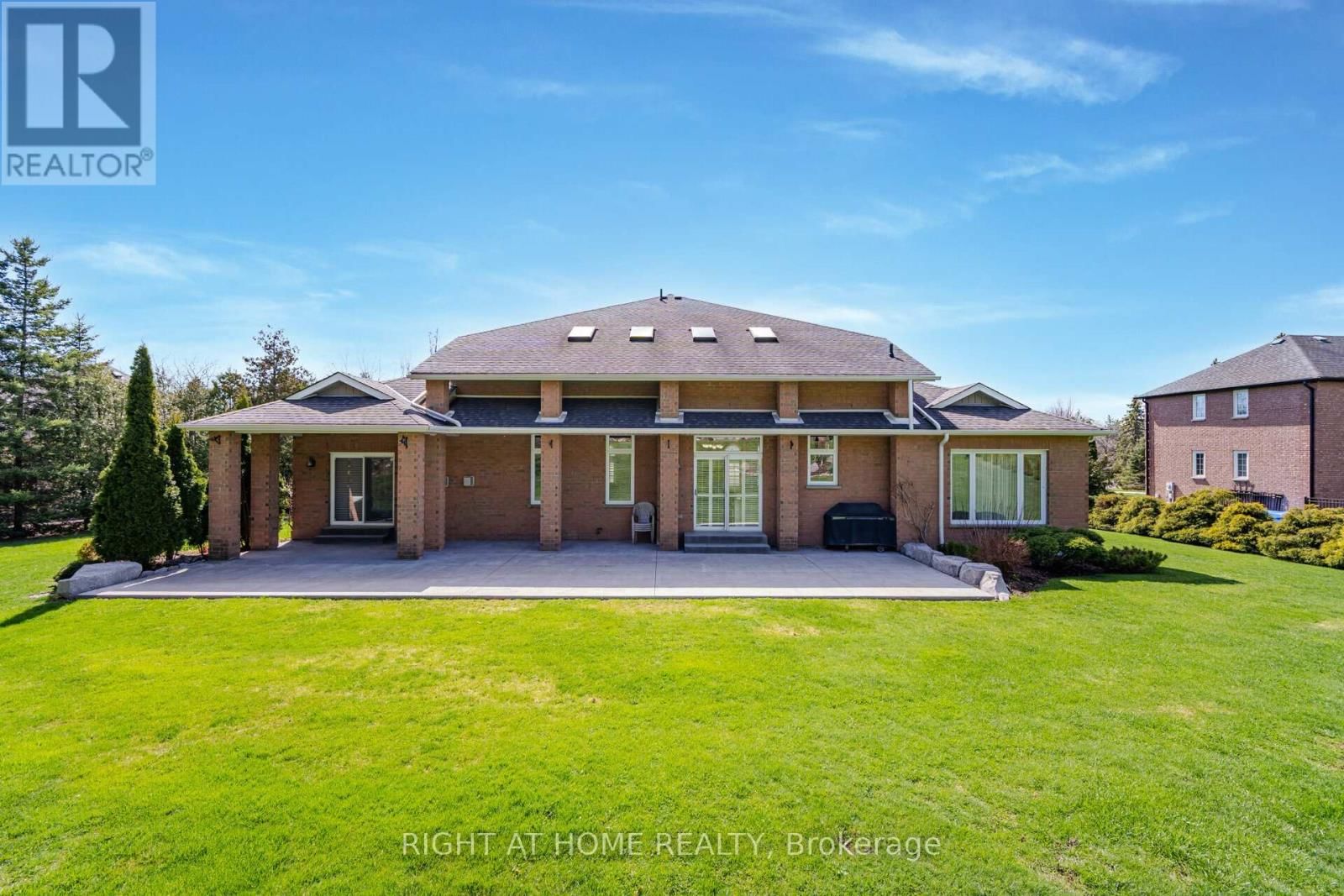 6 LORD DUNCAN COURT Image 30