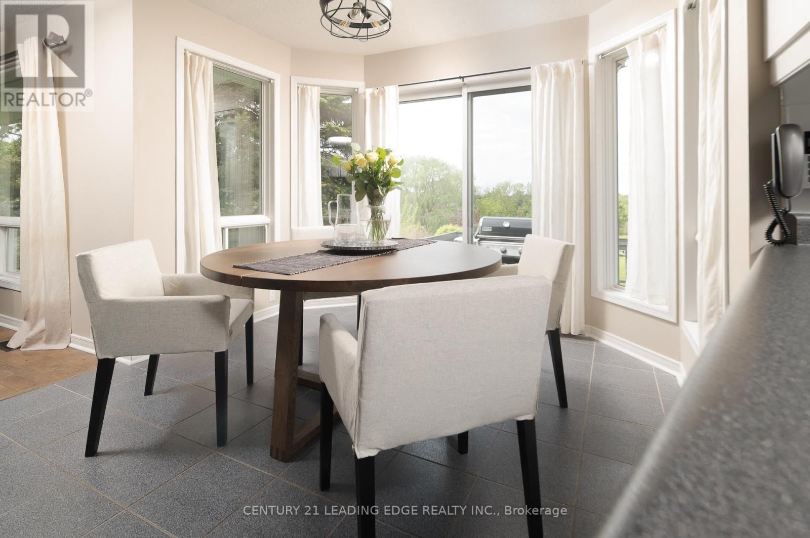 5048 WILLIAM STREET Image 11