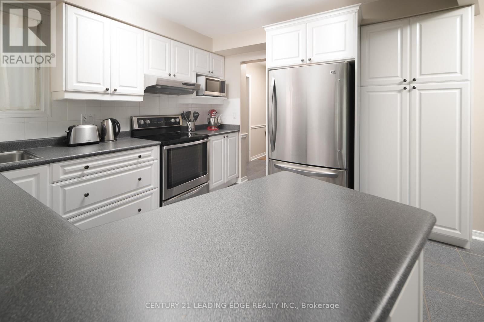 5048 WILLIAM STREET Image 16