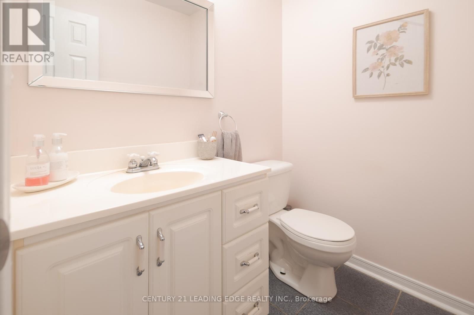 5048 WILLIAM STREET Image 25