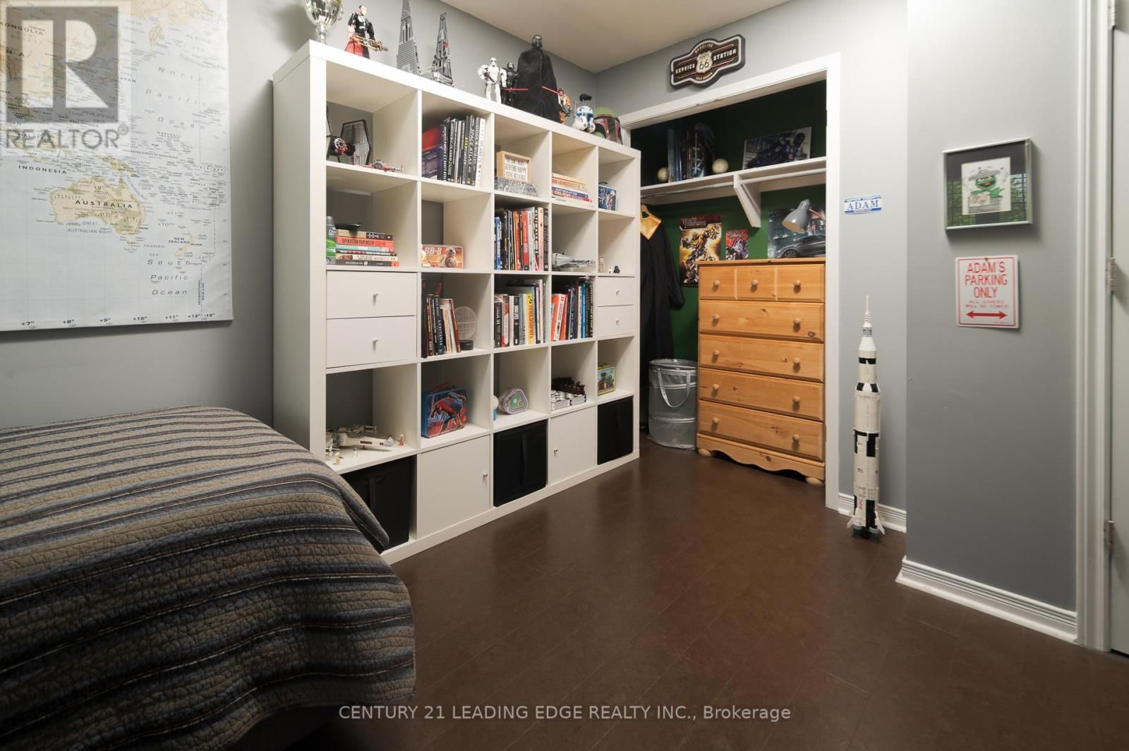 5048 WILLIAM STREET Image 27