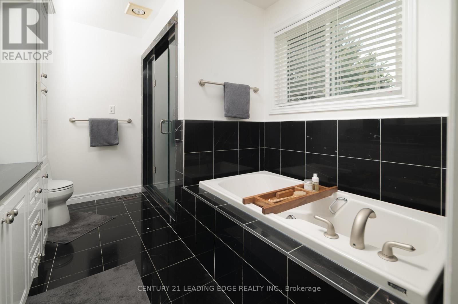 5048 WILLIAM STREET Image 37