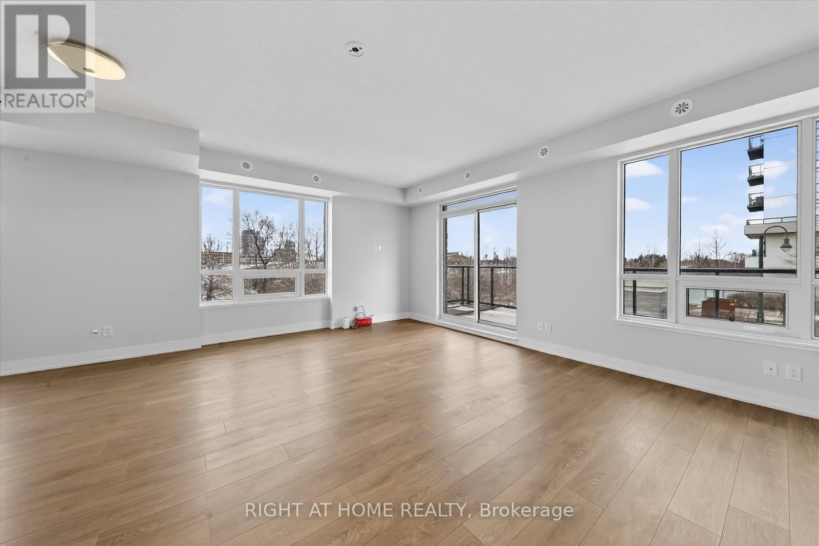 22 - 1245 BAYLY STREET Image 6