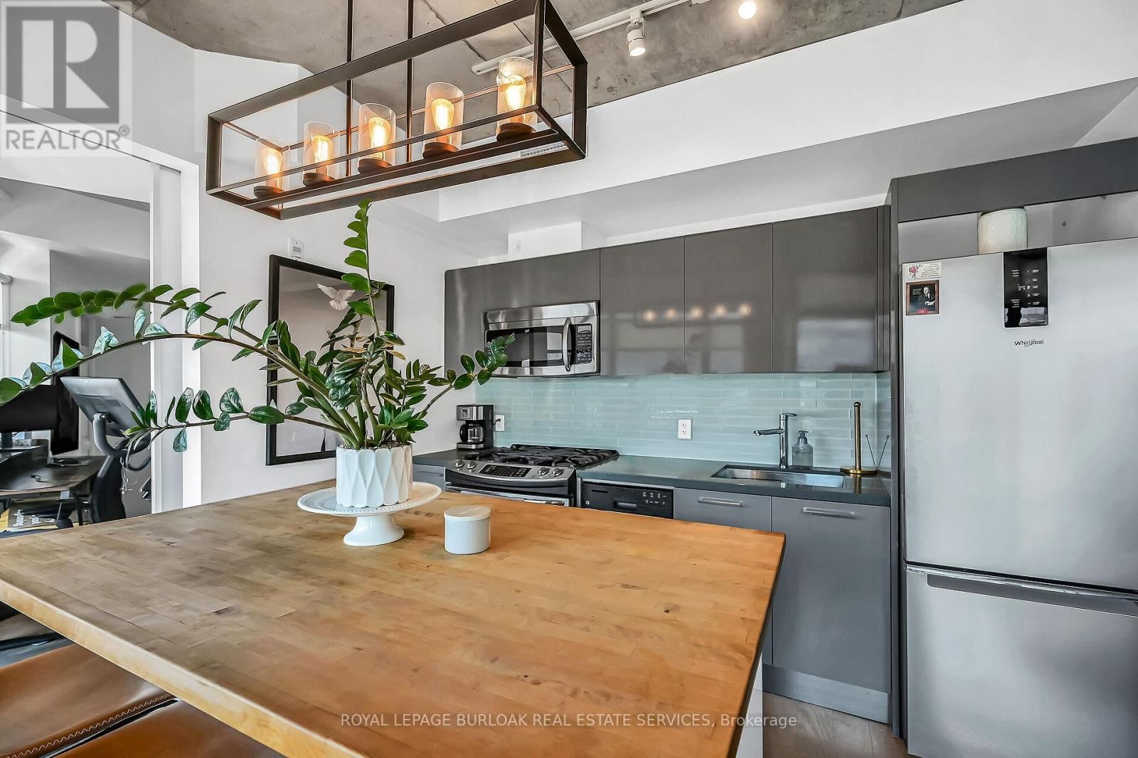 902 - 1201 DUNDAS STREET EAST Image 14