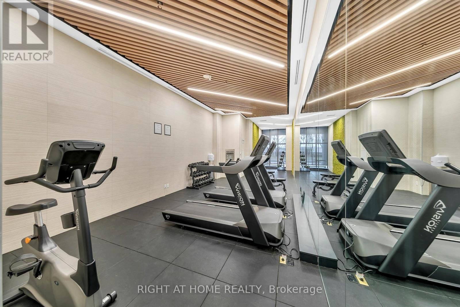 403 - 1285 QUEEN STREET EAST Image 19