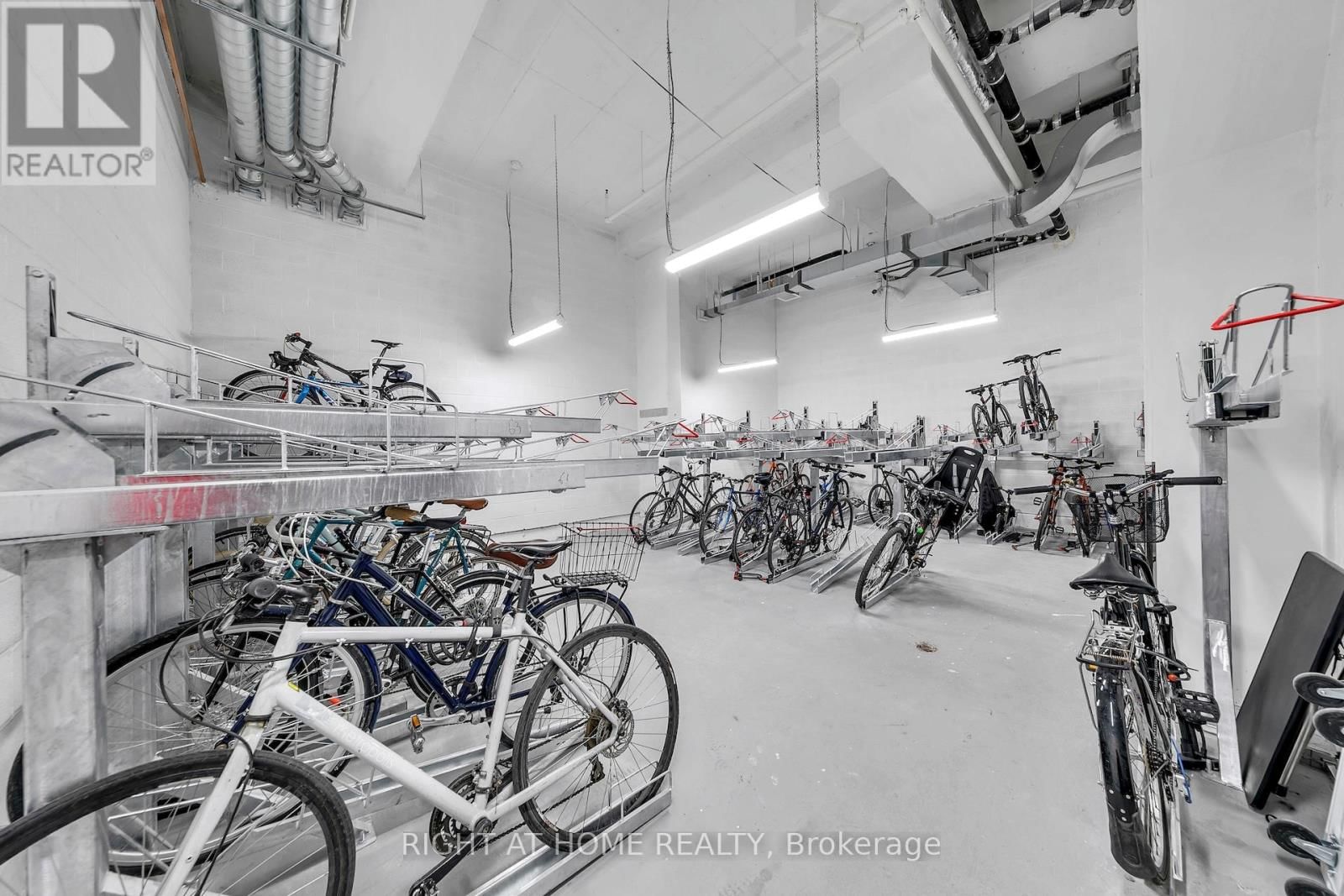 403 - 1285 QUEEN STREET EAST Image 23