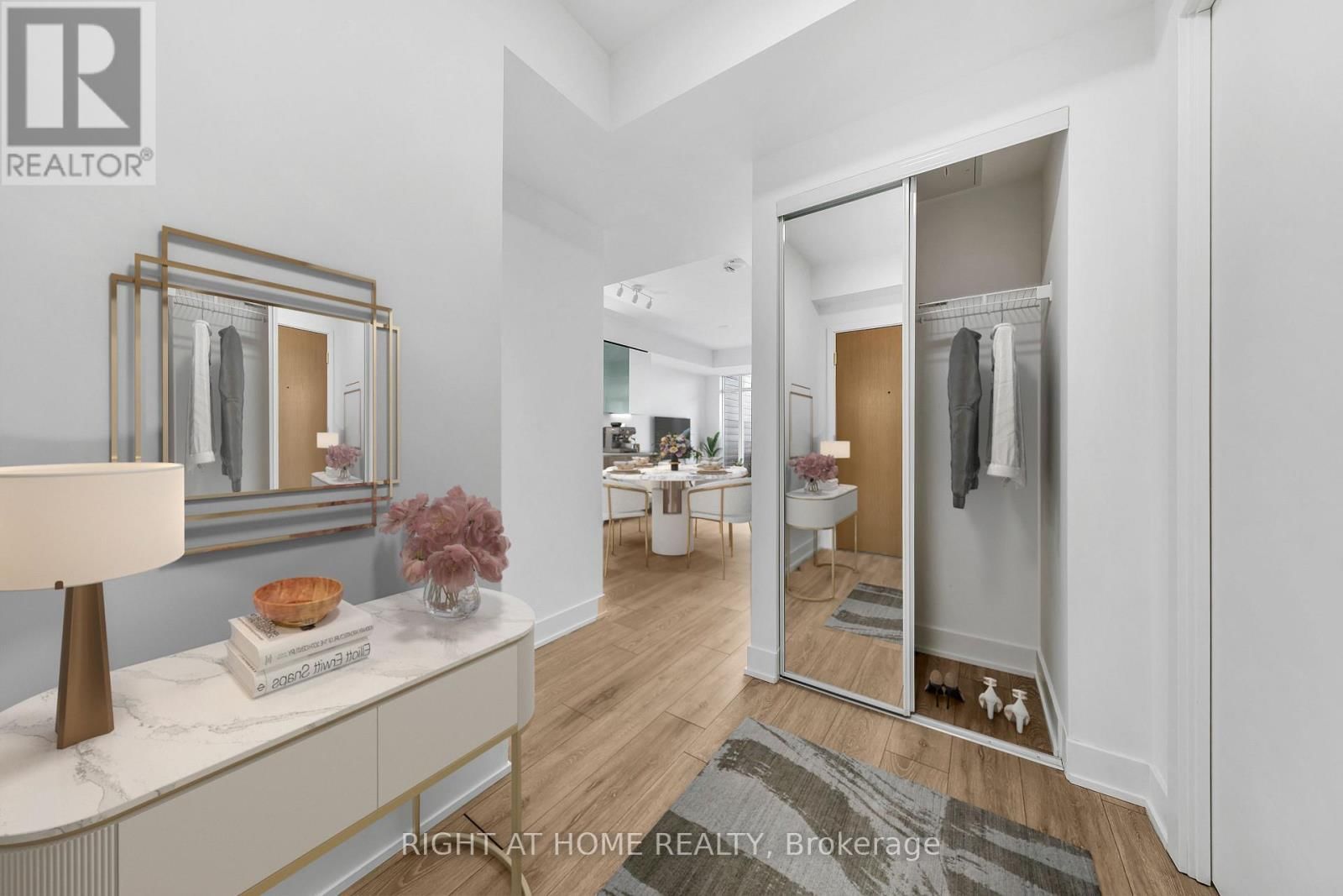 403 - 1285 QUEEN STREET EAST Image 3