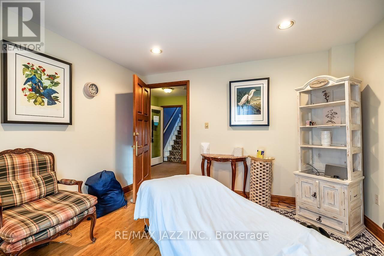 231 KING STREET EAST Image 14