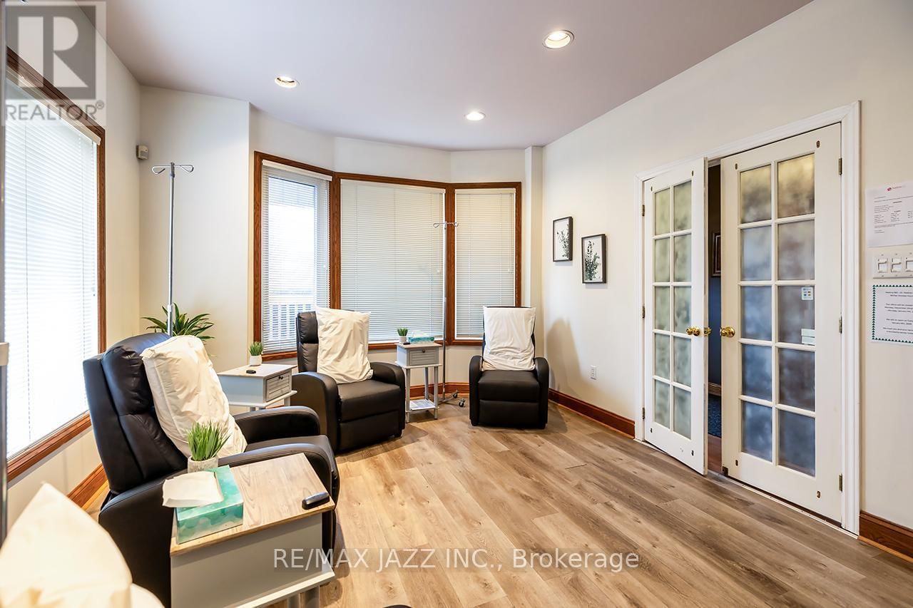 231 KING STREET EAST Image 6