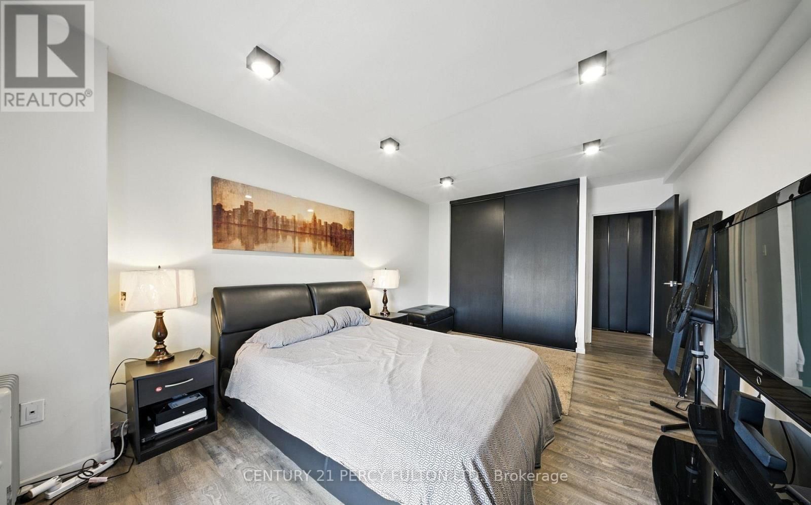 1212 - 2 GLAMORGAN AVENUE Image 12