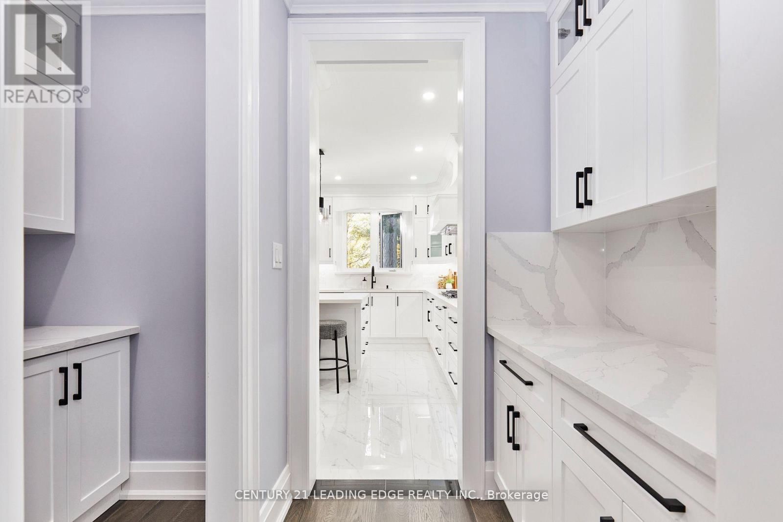 24 LARWOOD BOULEVARD Image 17