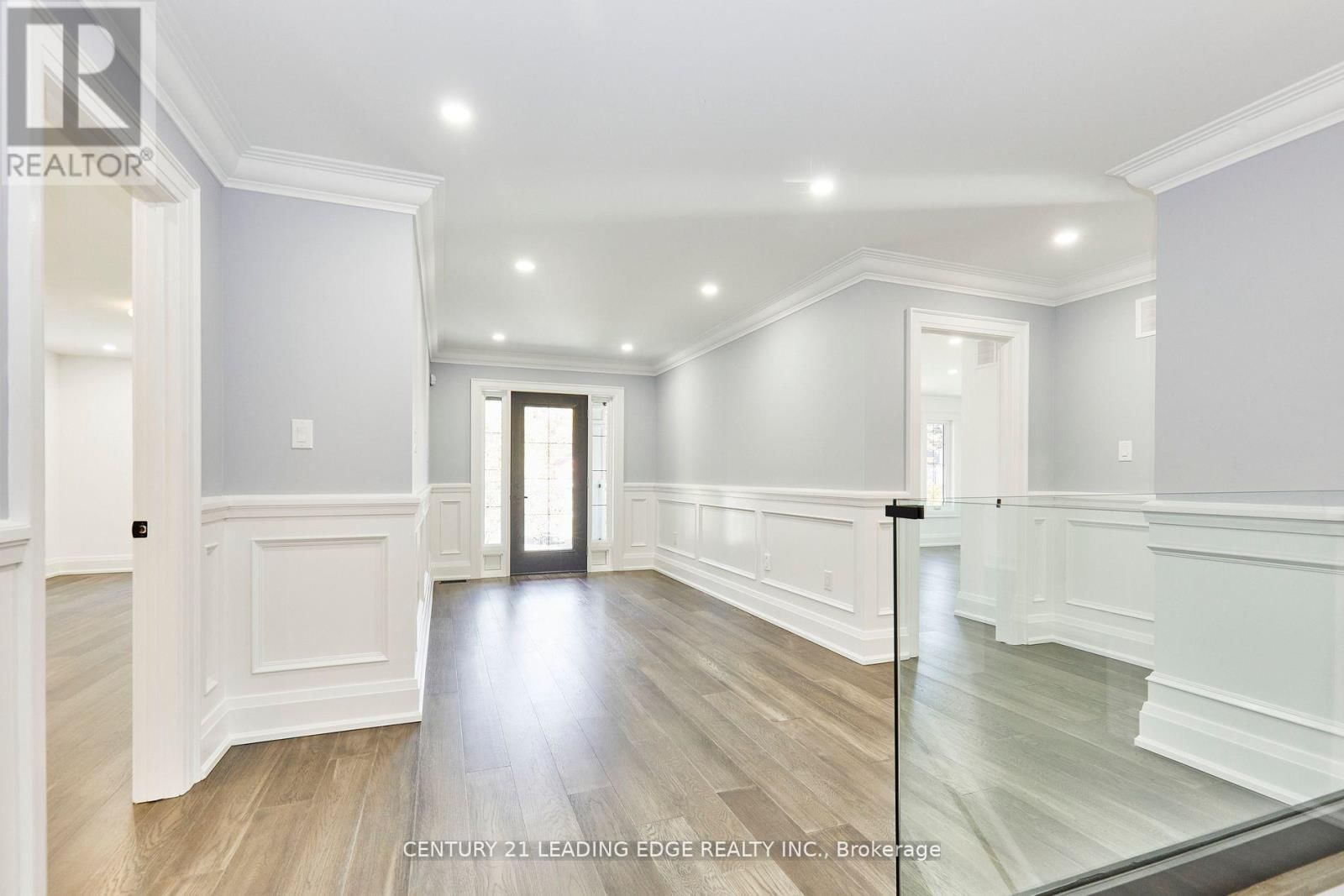 24 LARWOOD BOULEVARD Image 29