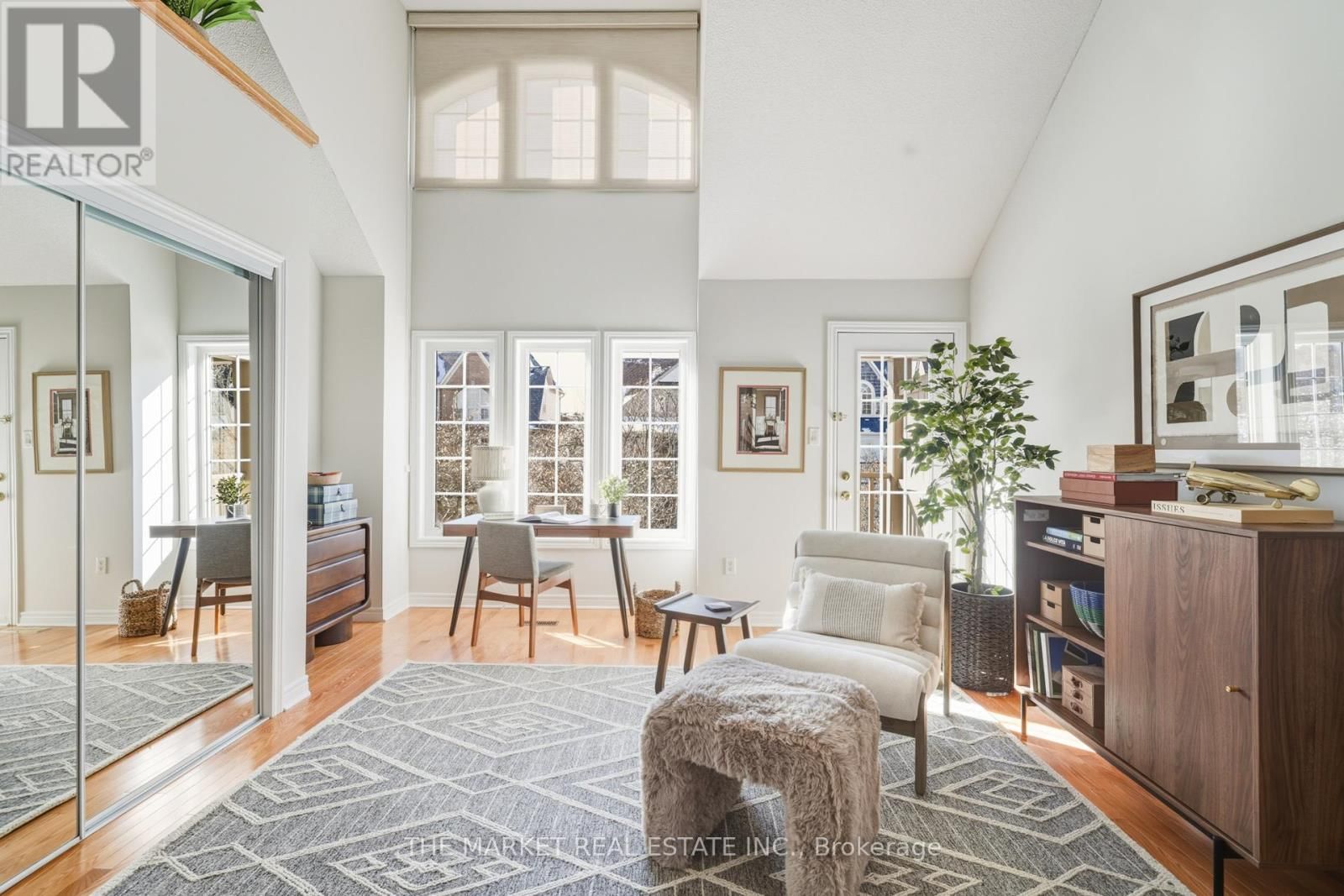 67 WINNERS CIRCLE Image 23