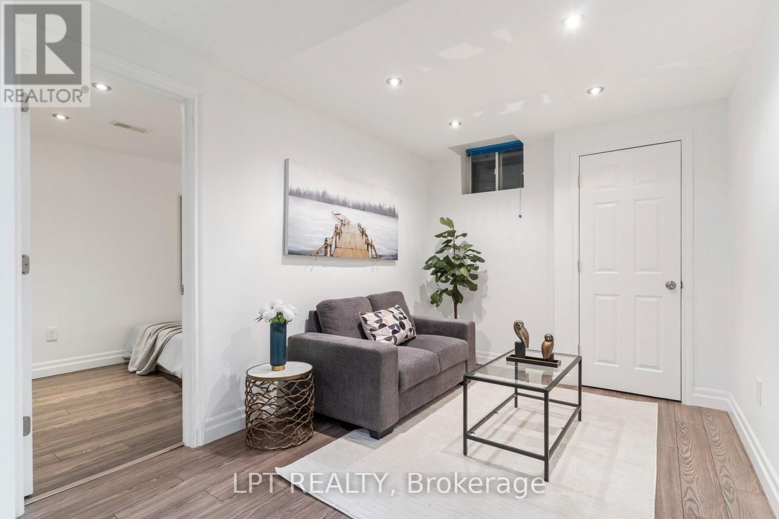 61 MINERVA AVENUE Image 34