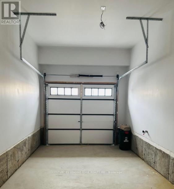 10 REIGATE AVENUE Image 19