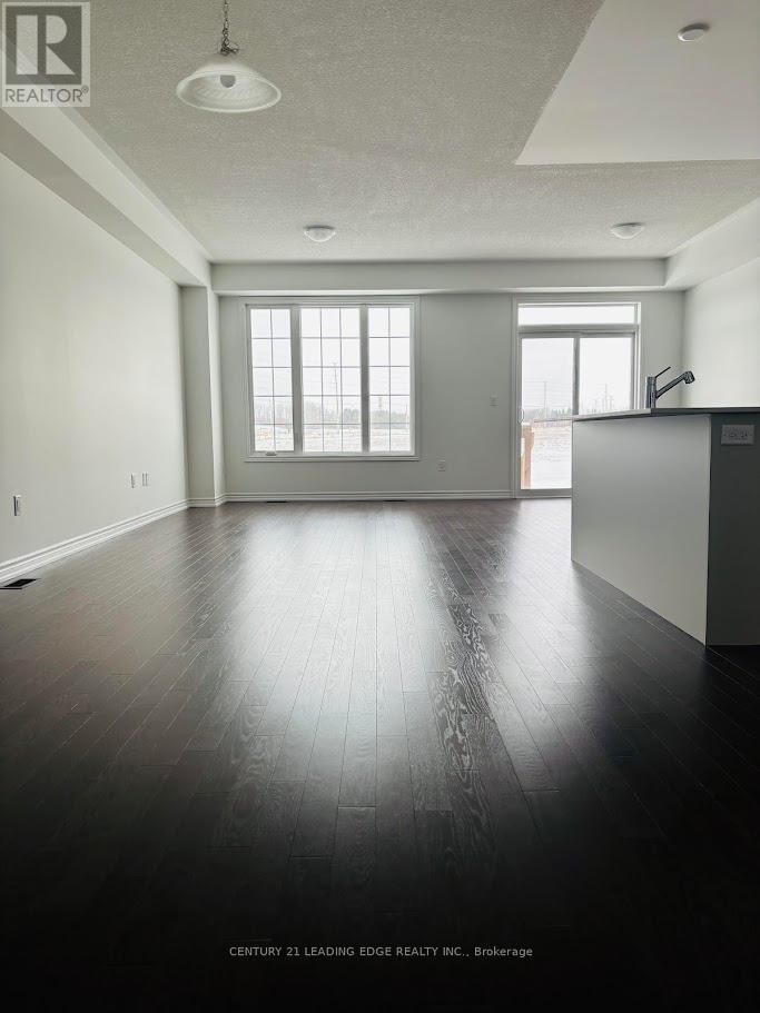 10 REIGATE AVENUE Image 4