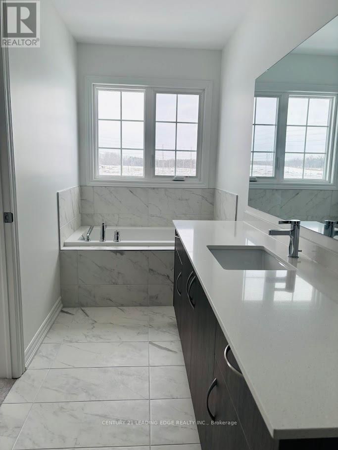 10 REIGATE AVENUE Image 8