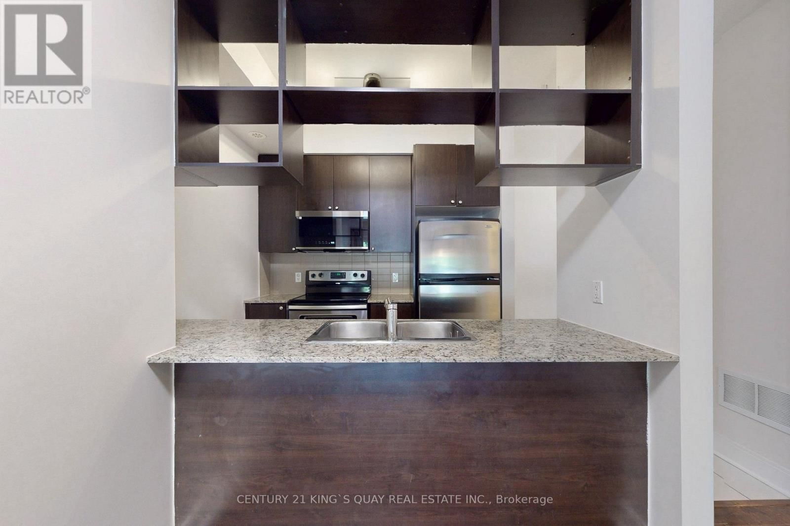 50 - 315 VILLAGE GREEN SQUARE Image 6