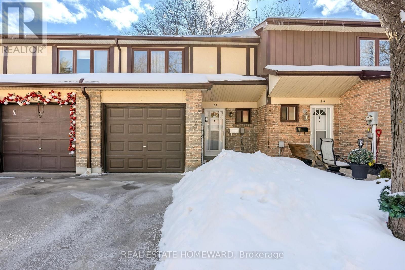 23 - 1975 MEMORY LANE Image 1