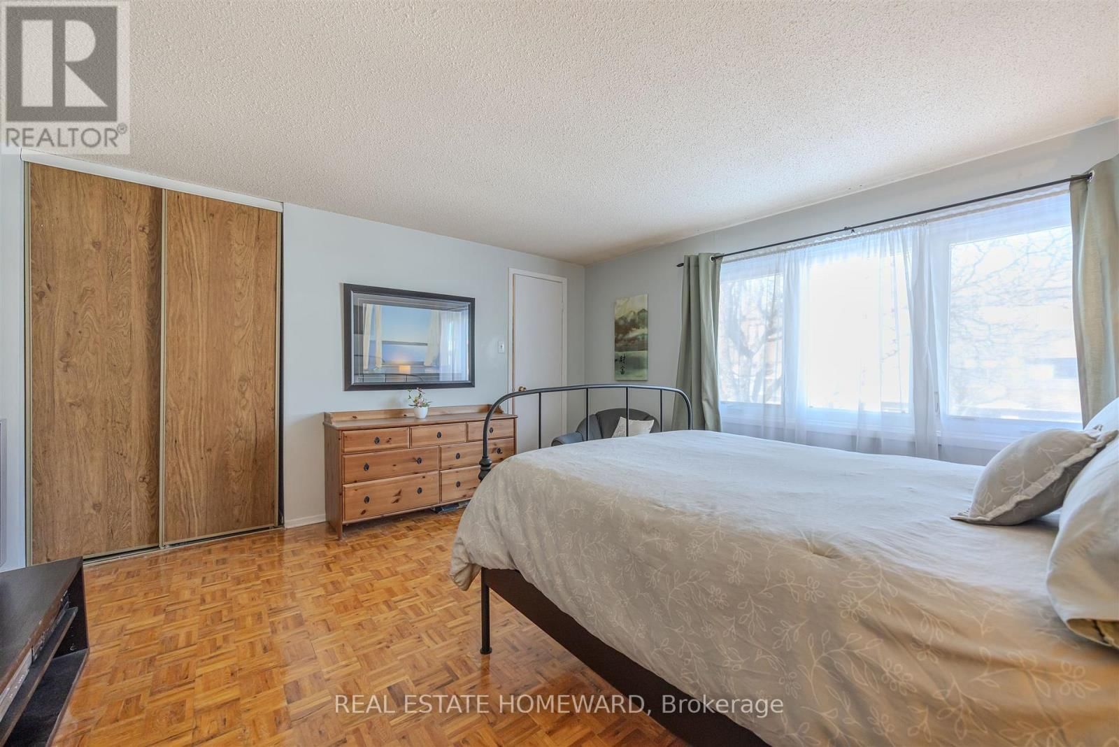 23 - 1975 MEMORY LANE Image 15