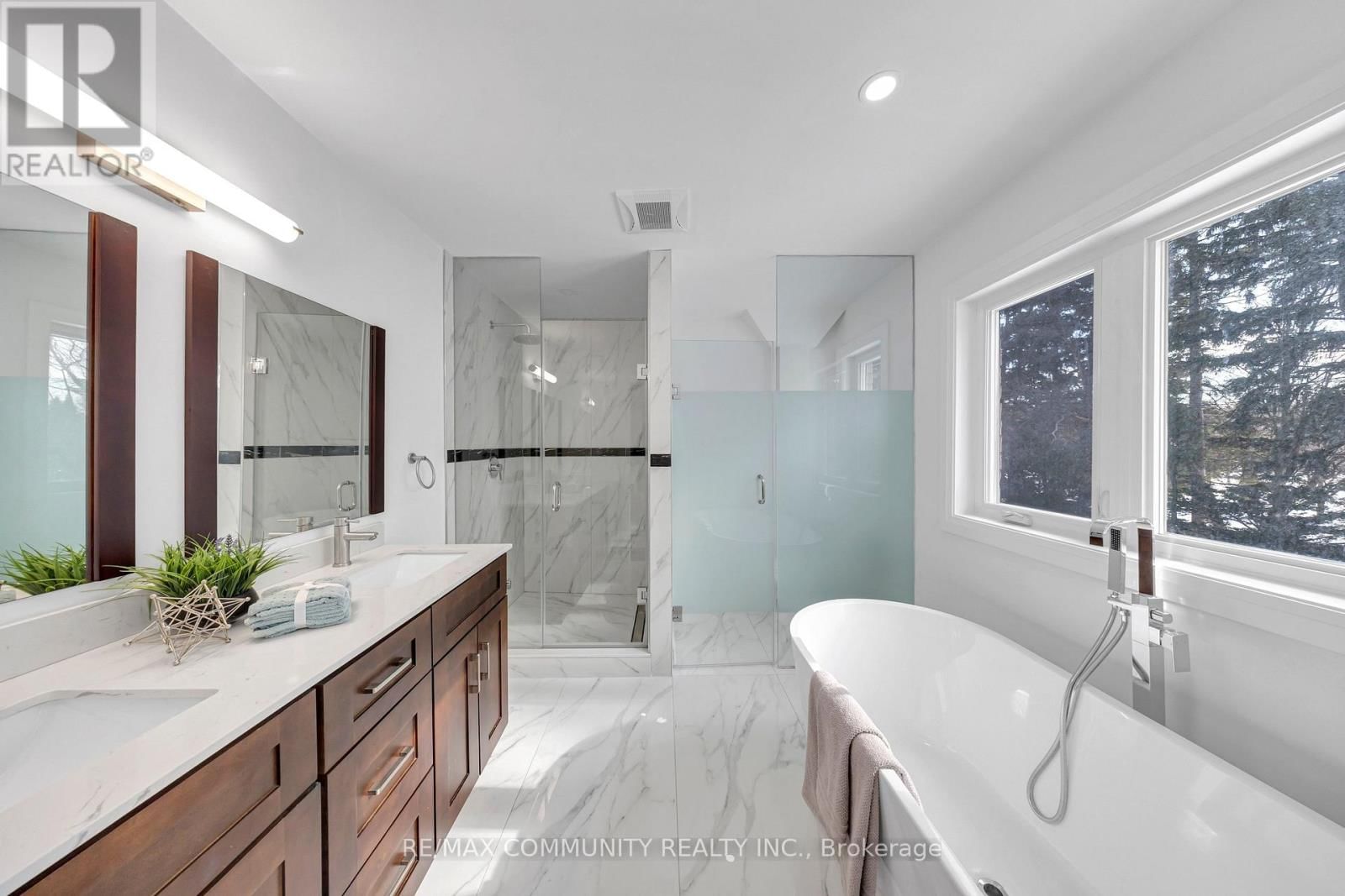 645 FRASER AVENUE Image 35