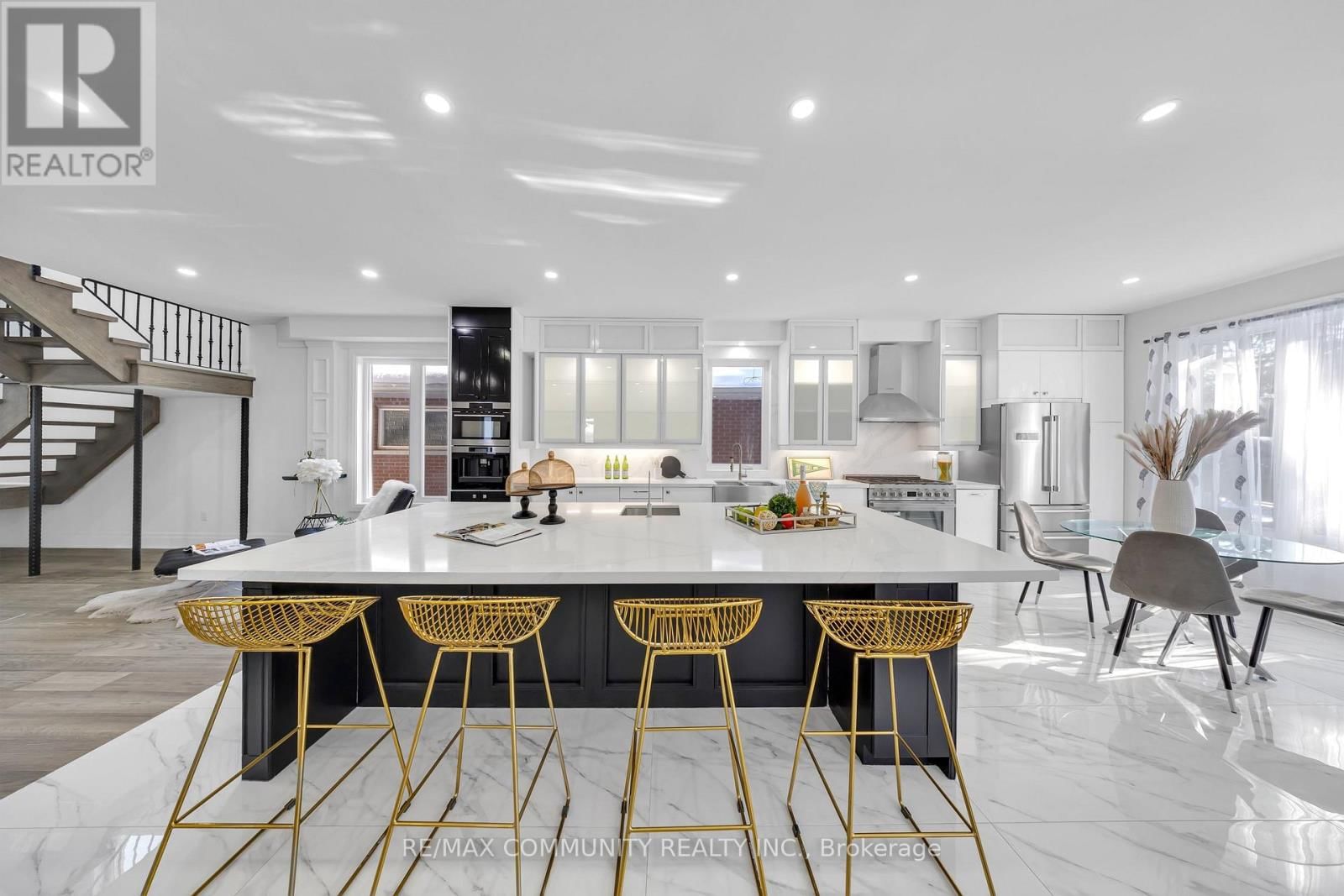 645 FRASER AVENUE Image 50