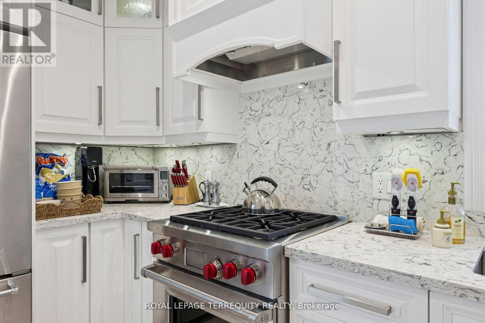 567 KINGSTON ROAD WEST Image 16