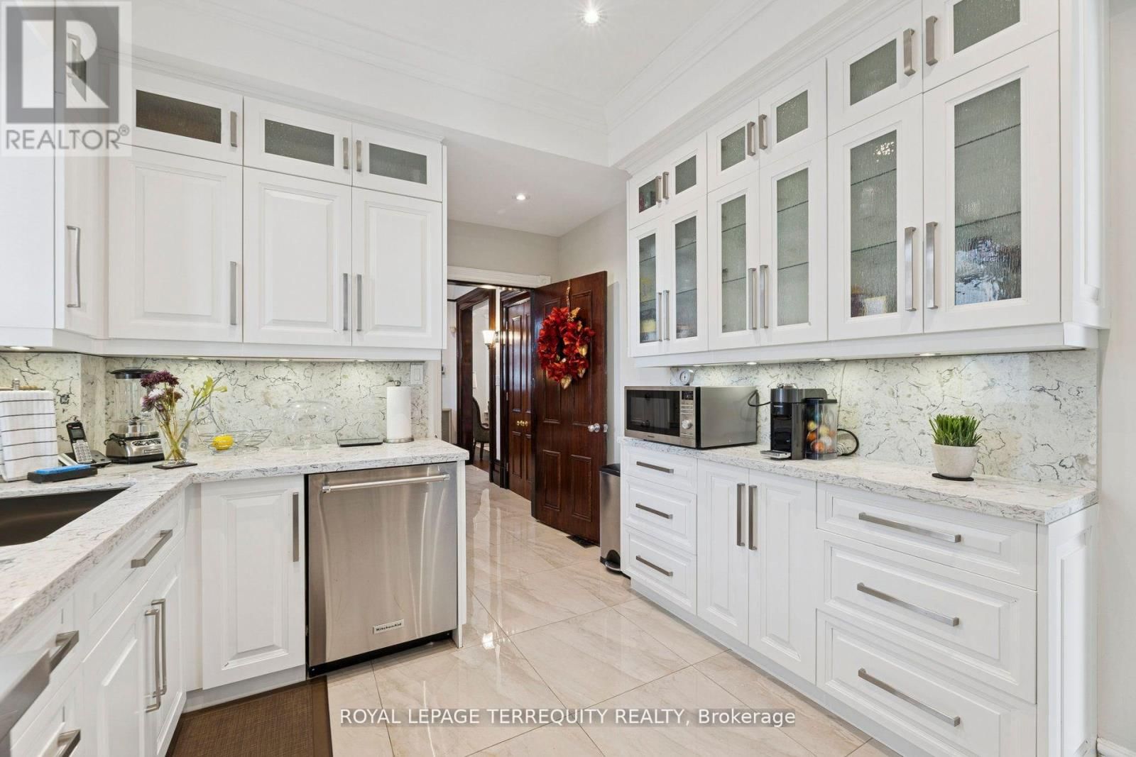 567 KINGSTON ROAD WEST Image 18