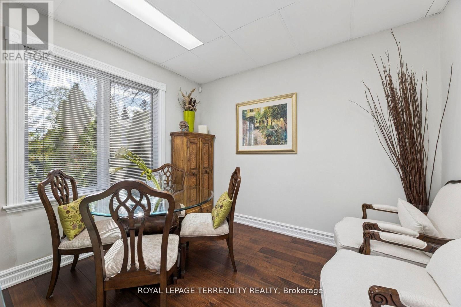 567 KINGSTON ROAD WEST Image 19