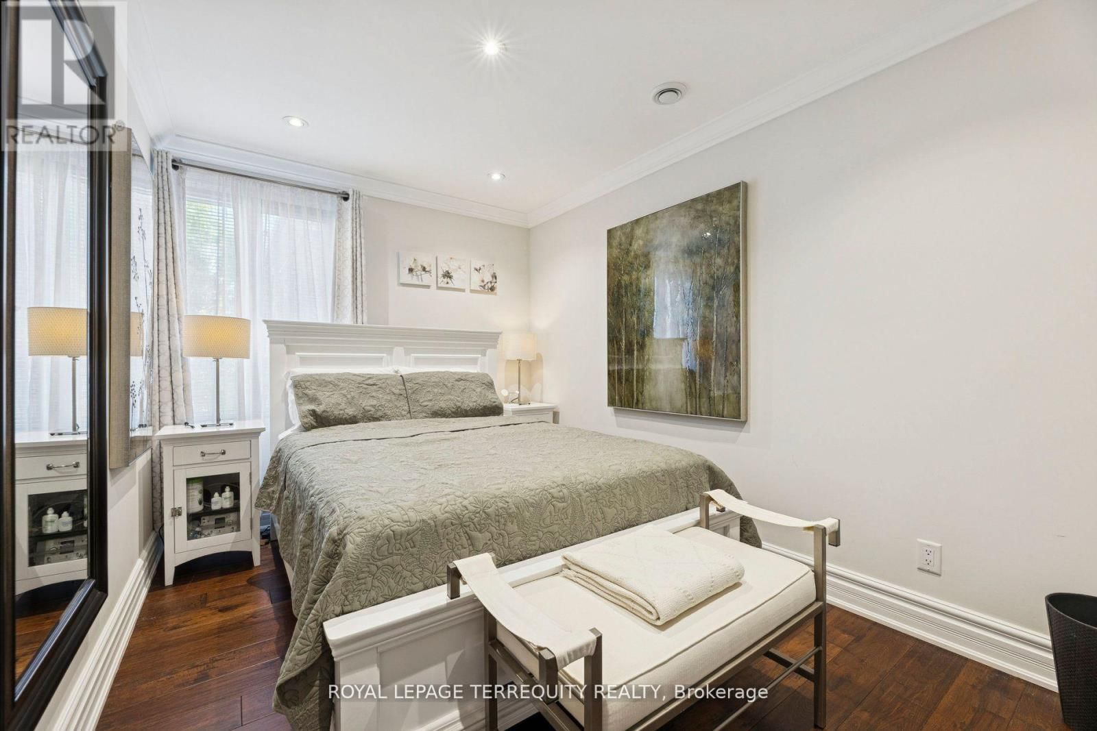 567 KINGSTON ROAD WEST Image 25