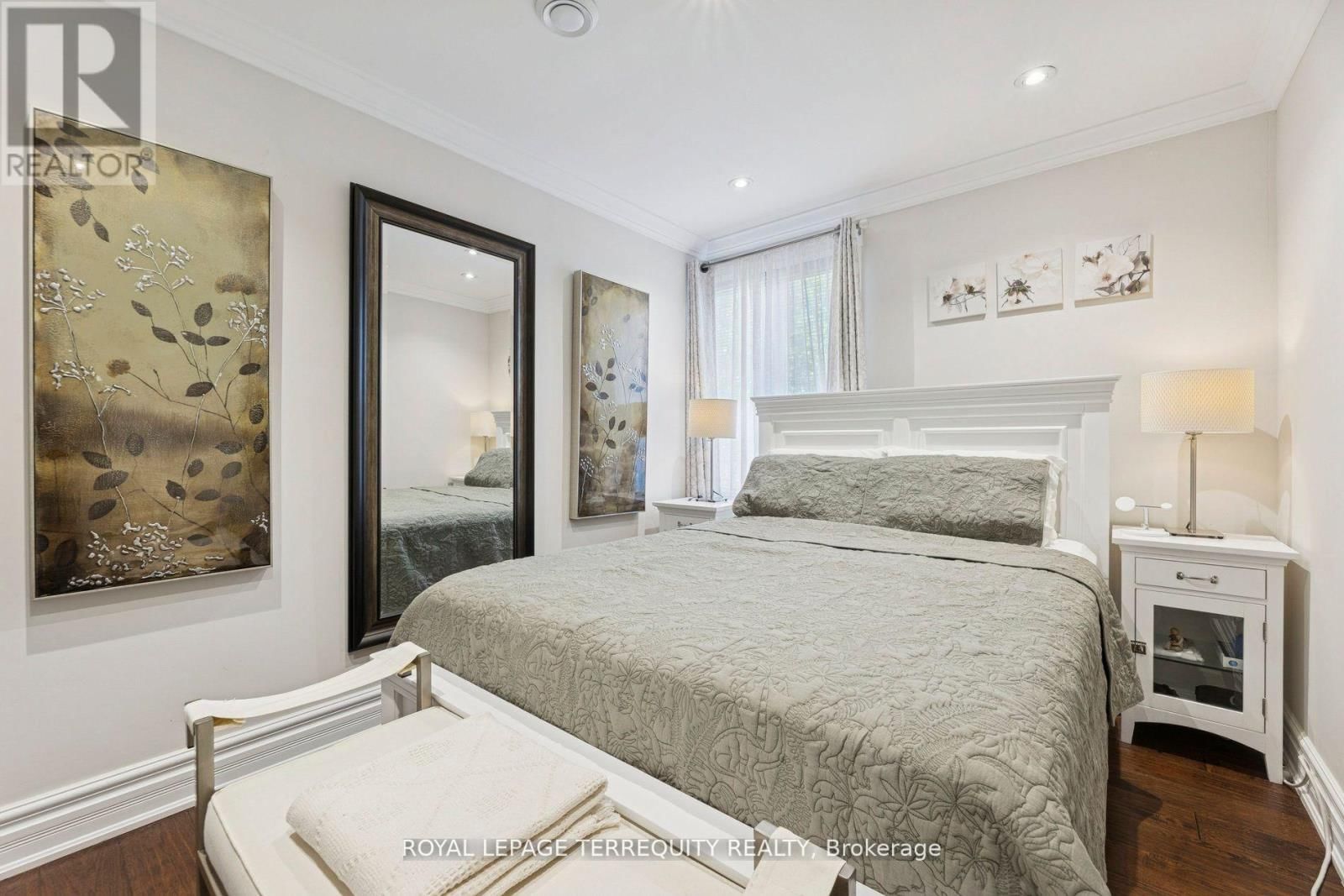 567 KINGSTON ROAD WEST Image 26