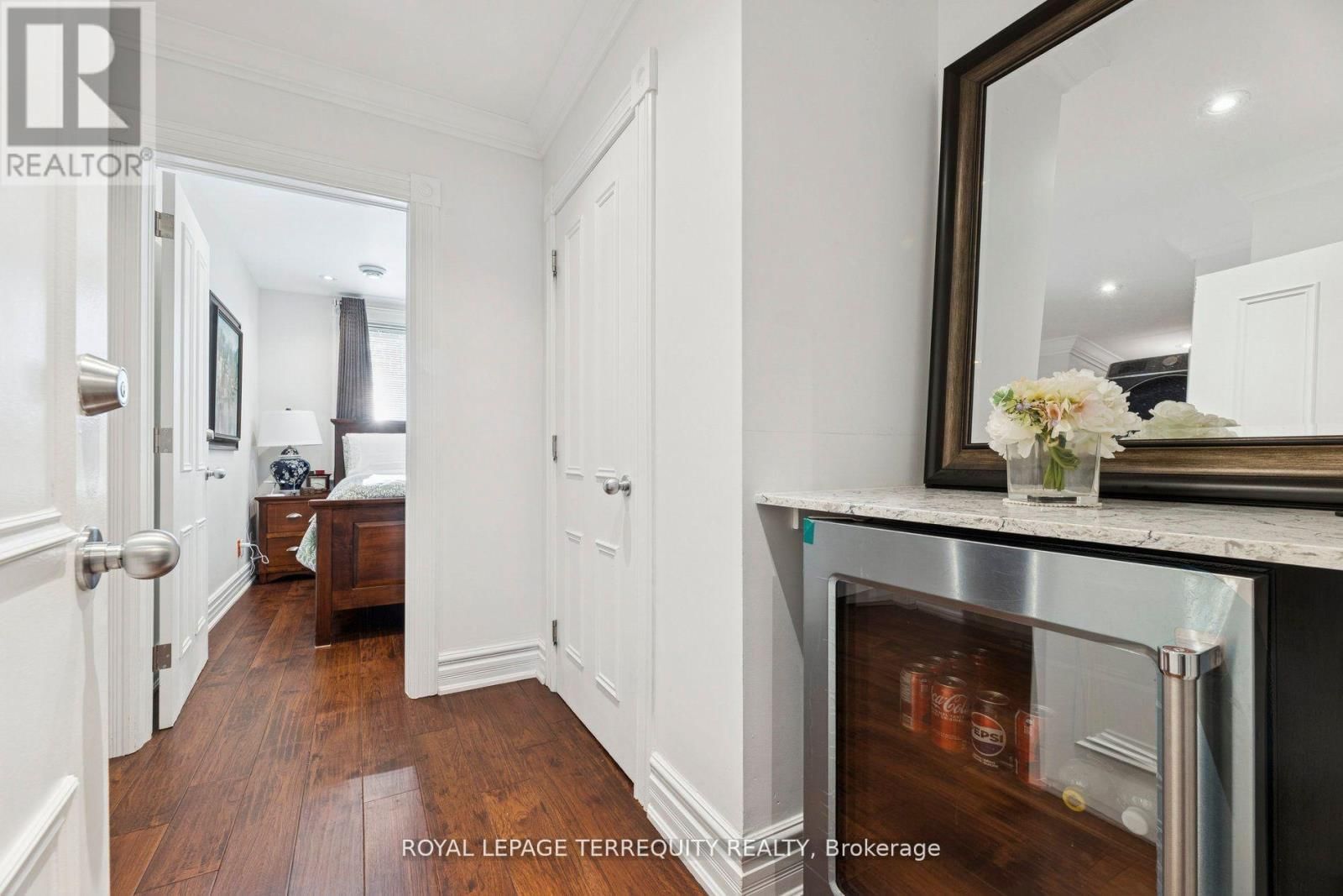 567 KINGSTON ROAD WEST Image 27