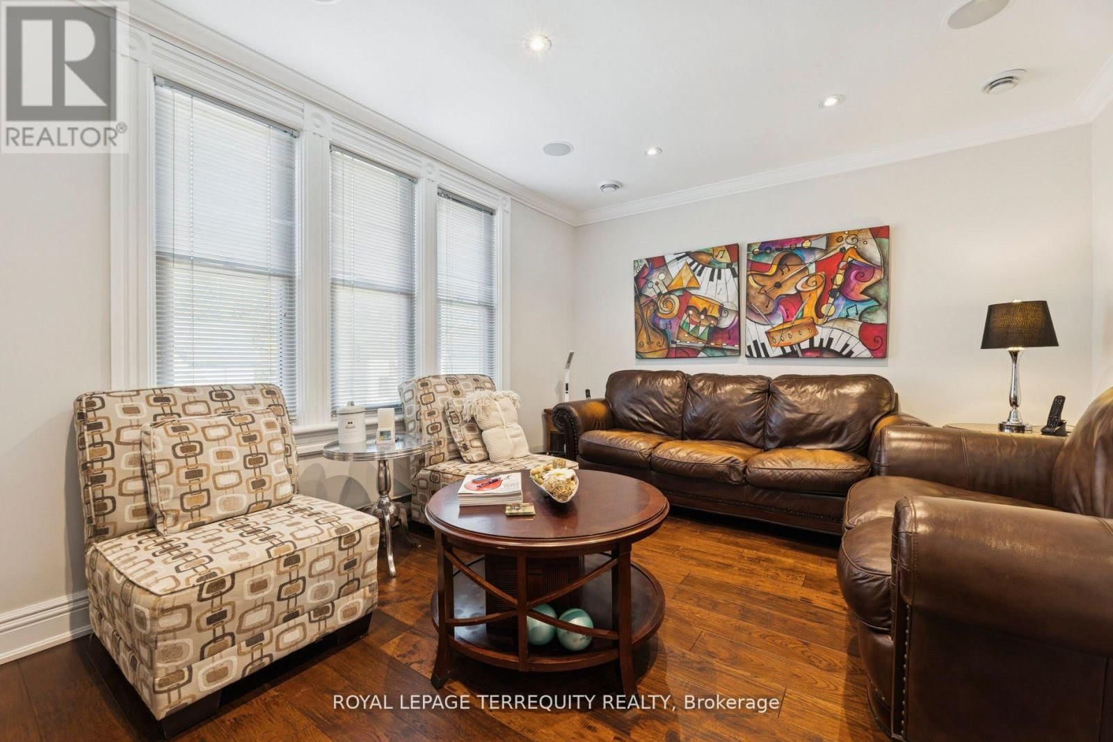 567 KINGSTON ROAD WEST Image 33