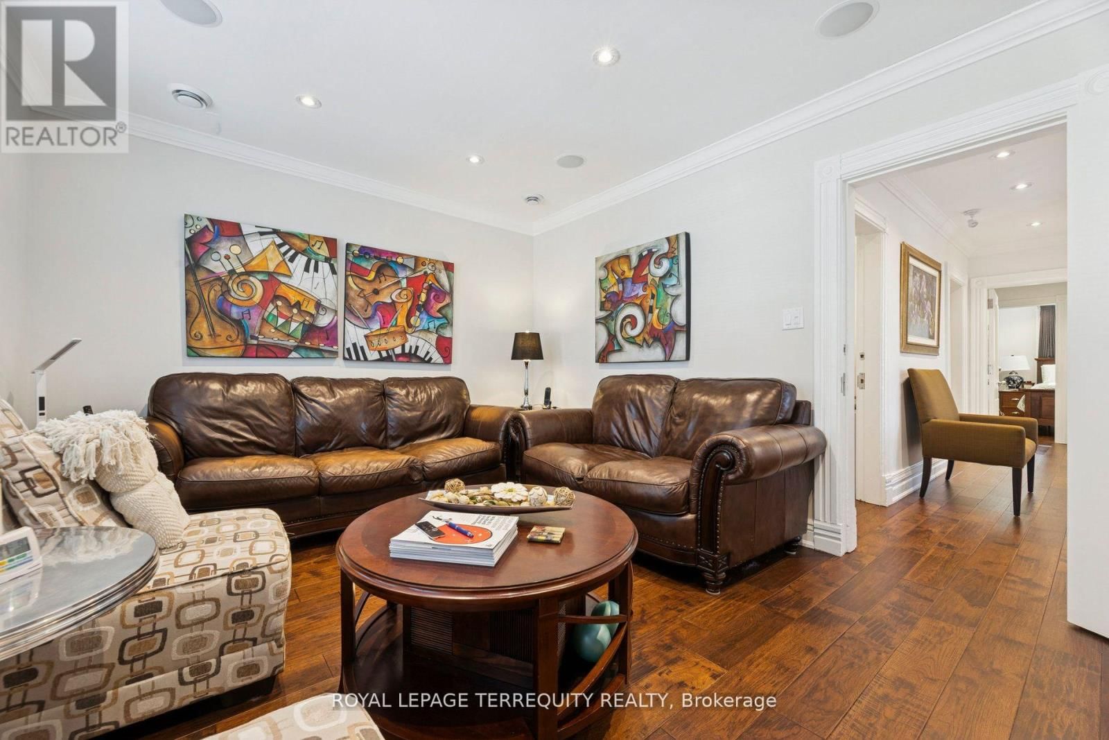 567 KINGSTON ROAD WEST Image 34