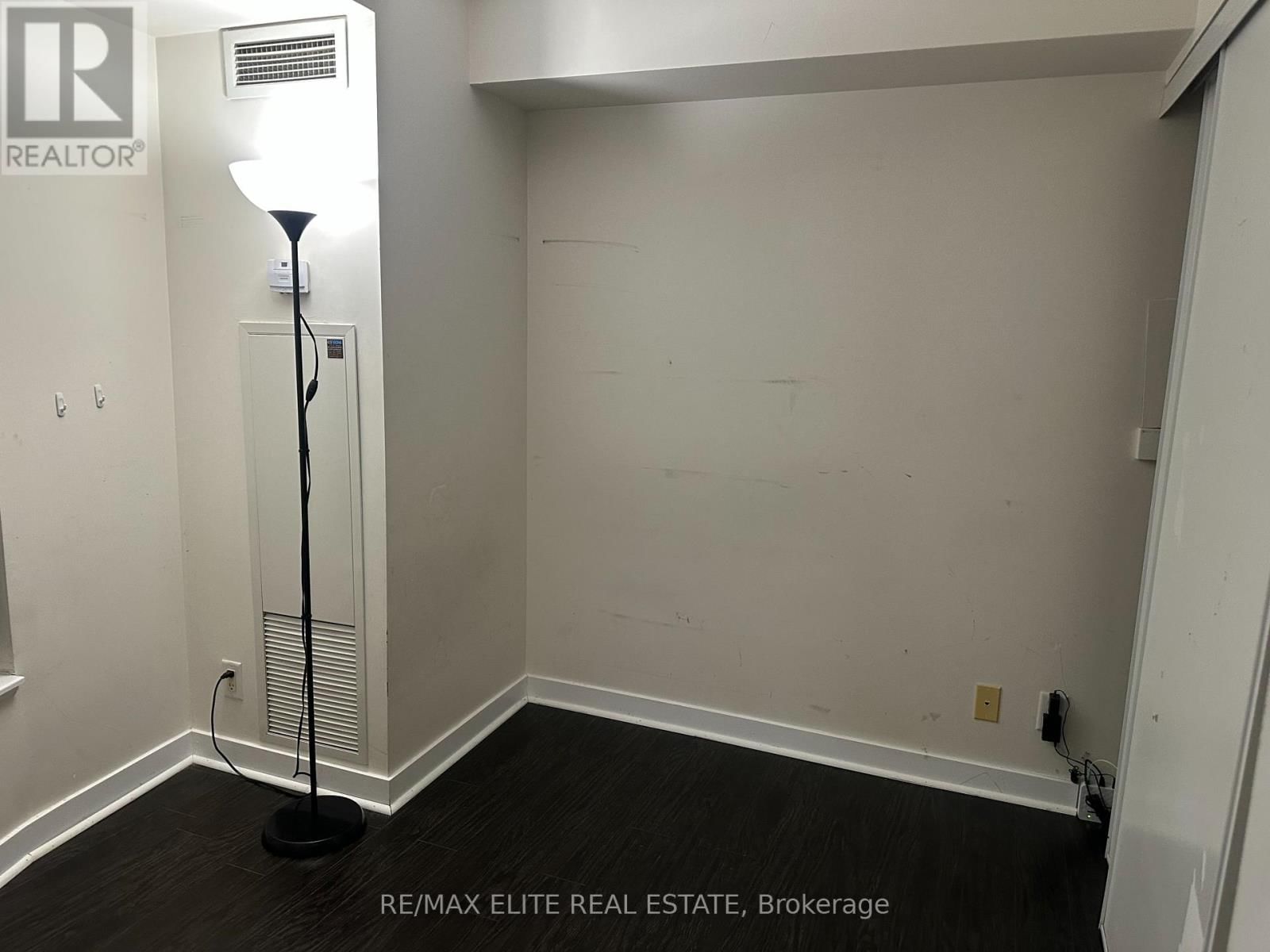 2510 - 36 LEE CENTRE DRIVE Image 8