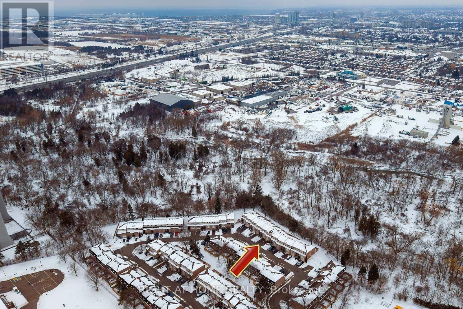 67 WILLOWS LANE Image 38