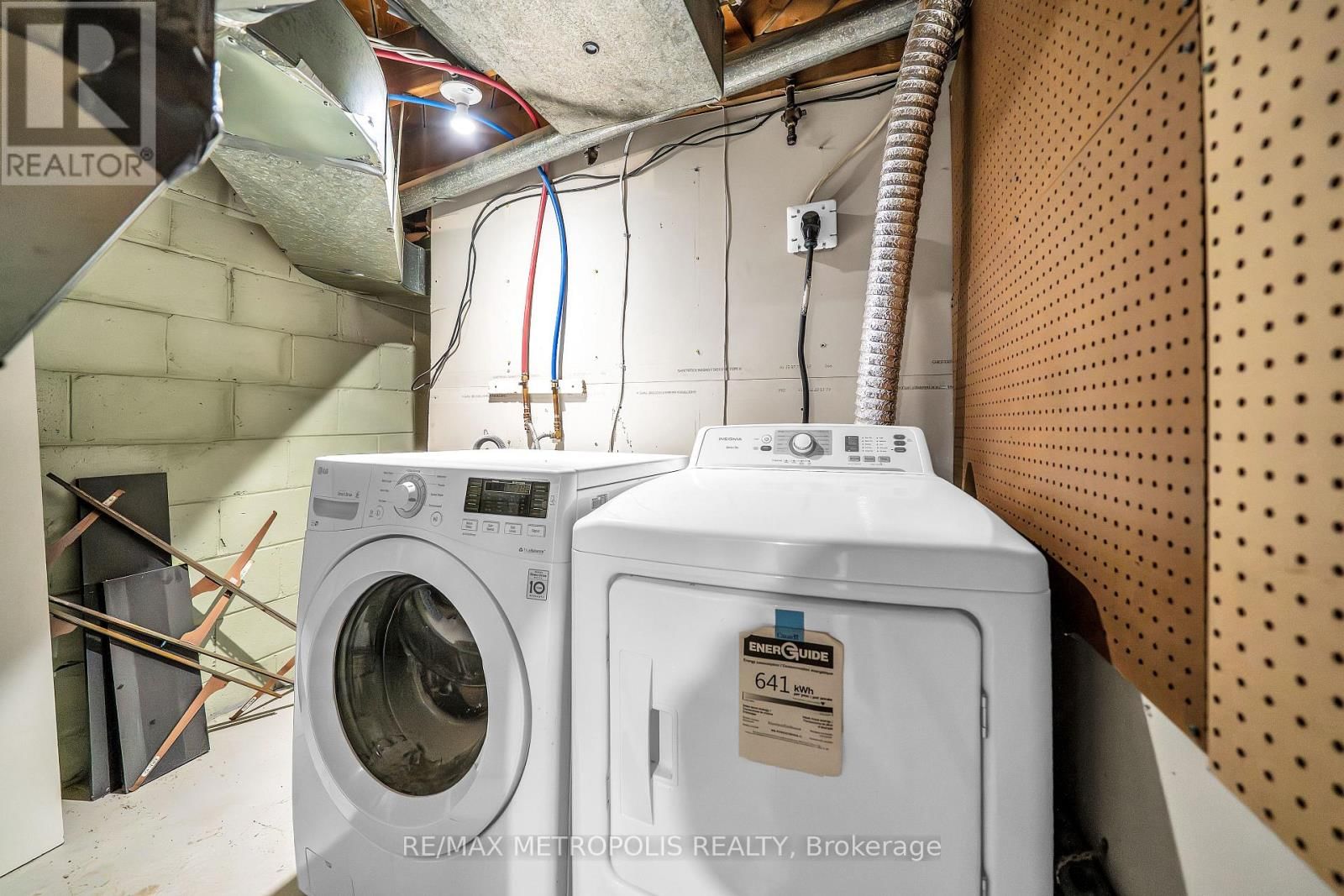 Bsmt - 48 BILLINGSGATE CRESCENT Image 12