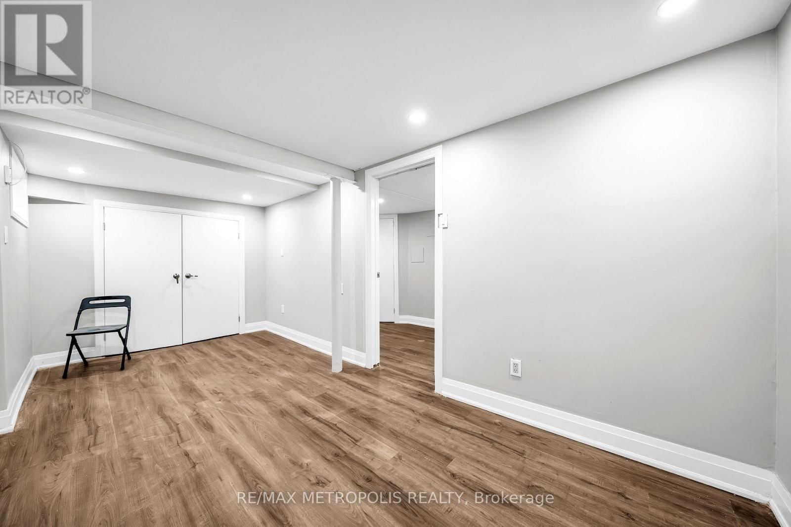 Bsmt - 48 BILLINGSGATE CRESCENT Image 4