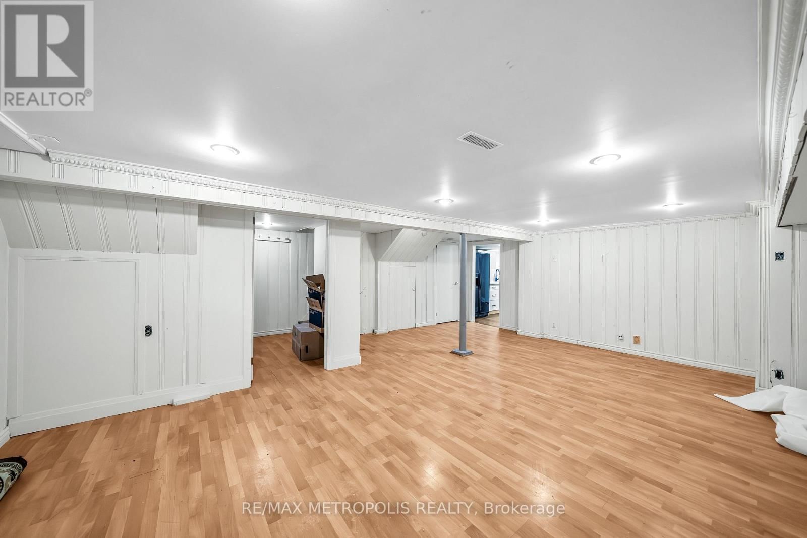 Bsmt - 48 BILLINGSGATE CRESCENT Image 8