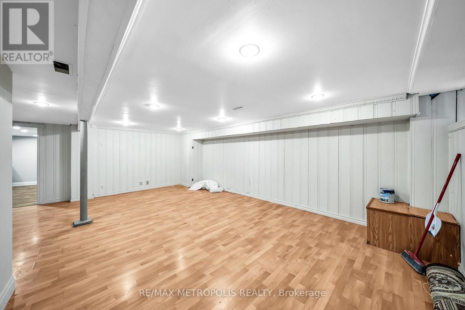 Bsmt - 48 BILLINGSGATE CRESCENT Image 9