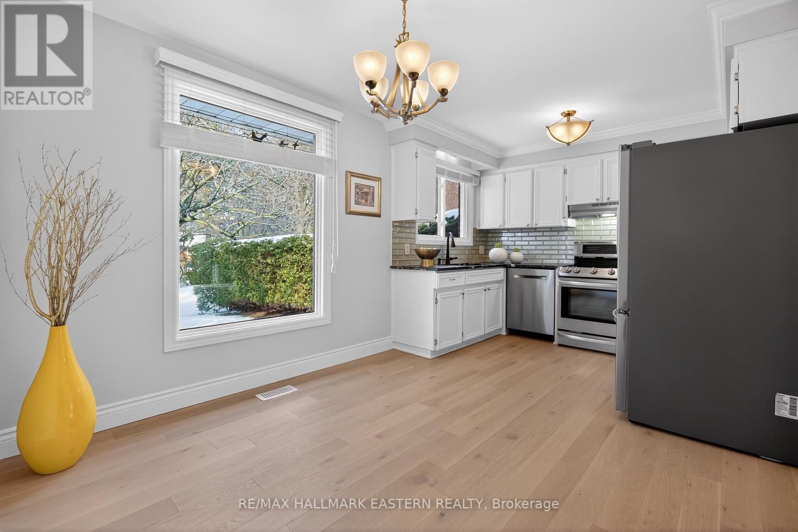 946 BEAUFORT COURT Image 15