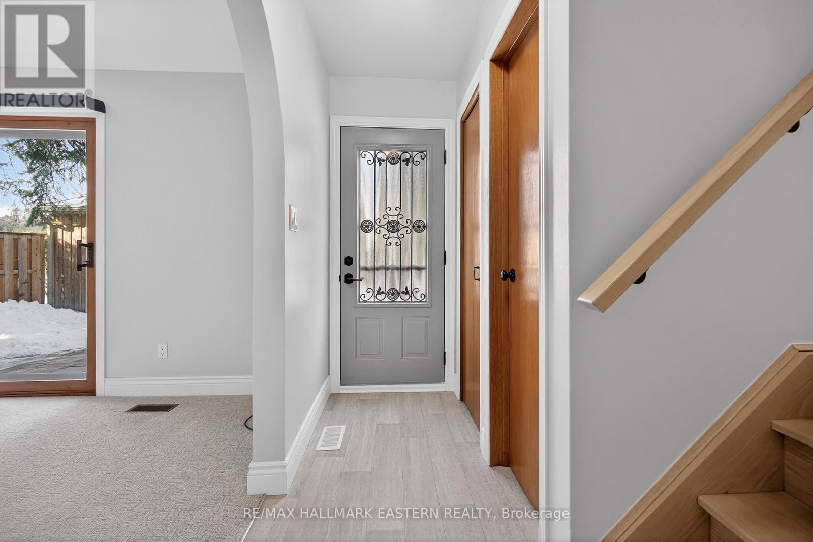 946 BEAUFORT COURT Image 34